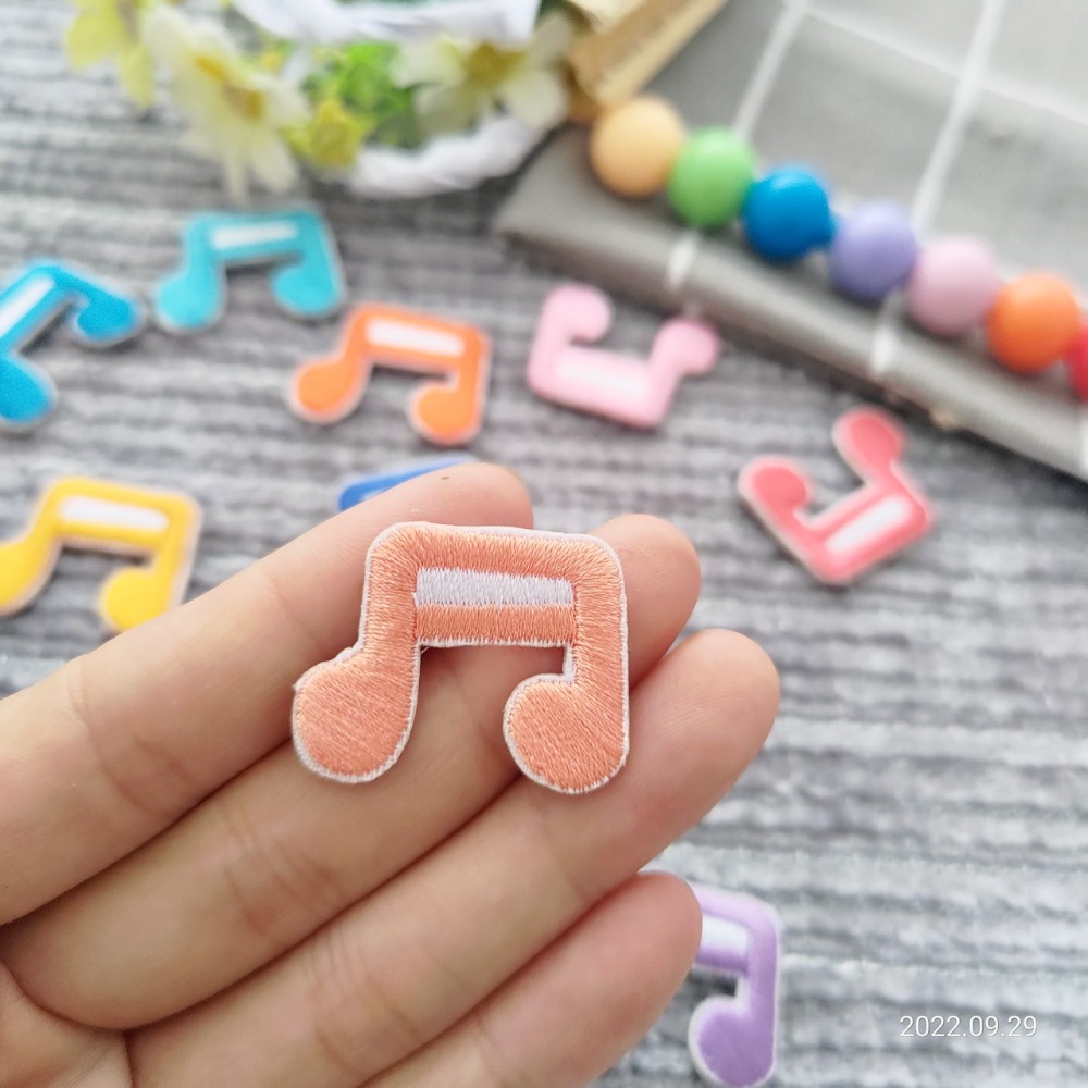 【皮卡布】免熨燙 A6 音符 刺繡布貼紙 貼紙 徽章 布貼 手帳貼紙 刺繡布貼 貼紙 自黏布貼 刺繡裝飾貼 patch-規格圖7