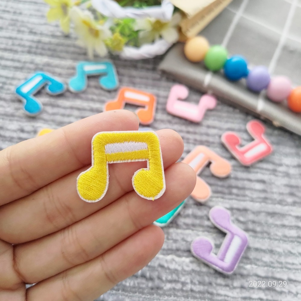【皮卡布】免熨燙 A6 音符 刺繡布貼紙 貼紙 徽章 布貼 手帳貼紙 刺繡布貼 貼紙 自黏布貼 刺繡裝飾貼 patch-規格圖7