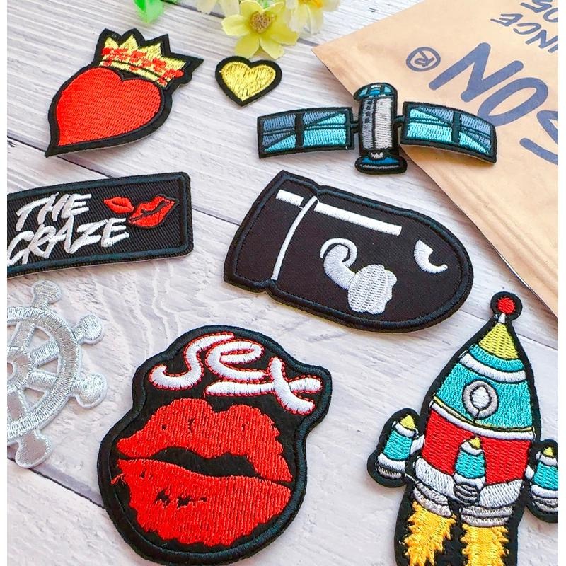 【皮卡布】 S12 太空人 船舵 愛心 熨燙徽章 布貼 布章 臂章燙 刺繡燙布貼 刺繡 徽章 刺繡布貼 燙貼布 熨燙布貼-細節圖3