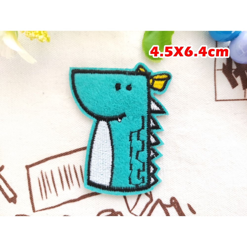 【皮卡布】Q15 恐龍情侶 恐龍 裝飾 布貼 臂章燙 刺繡燙布貼 徽章 刺繡布貼 補丁 補破洞 燙貼布 熨燙布貼-規格圖2