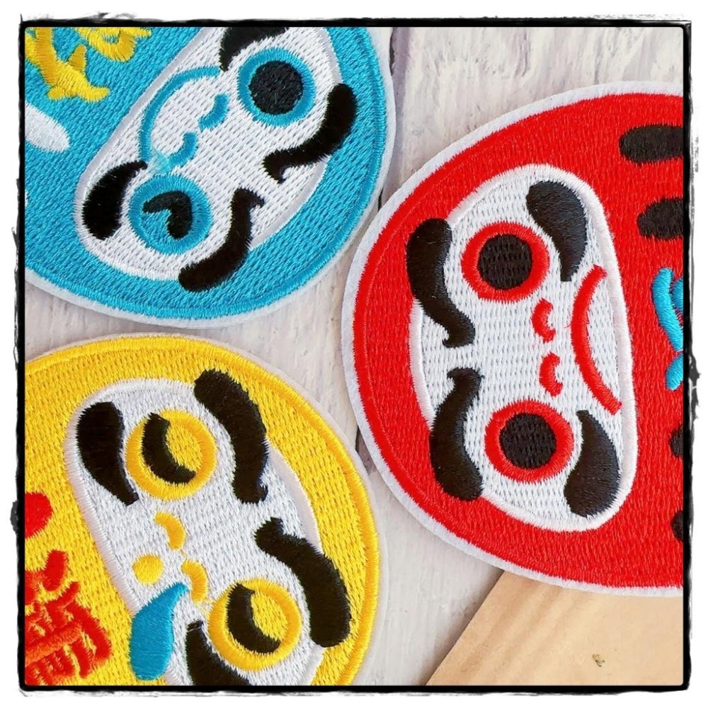 【皮卡布】A2 不倒翁 招財進寶 財神 福神 臂章燙 刺繡燙布貼 刺繡徽章 刺繡布貼  熨燙徽章 燙貼布 魔鬼氈布章-細節圖6