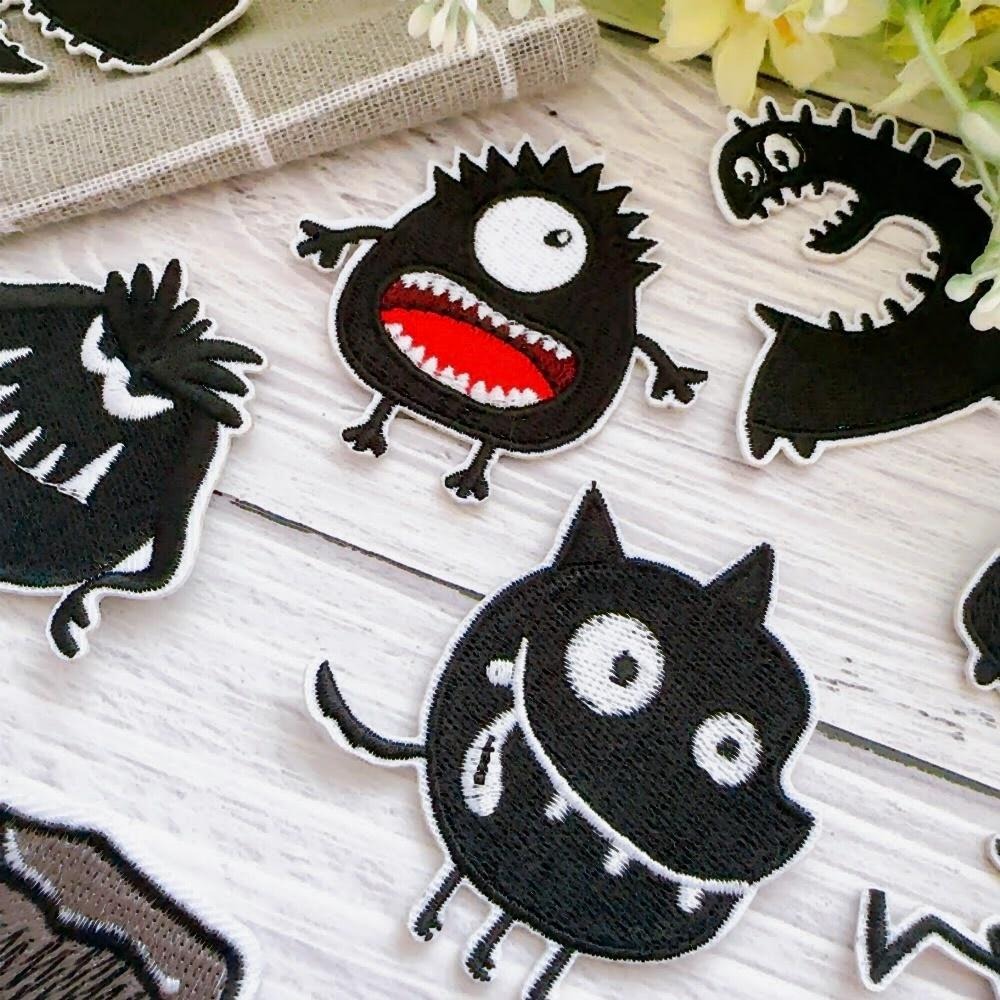 【皮卡布】U4 小黑怪 布貼 裝飾 布章 臂章燙 刺繡燙布貼 徽章 刺繡布貼 補丁補破洞 熨燙貼 燙布貼 Patch-細節圖4