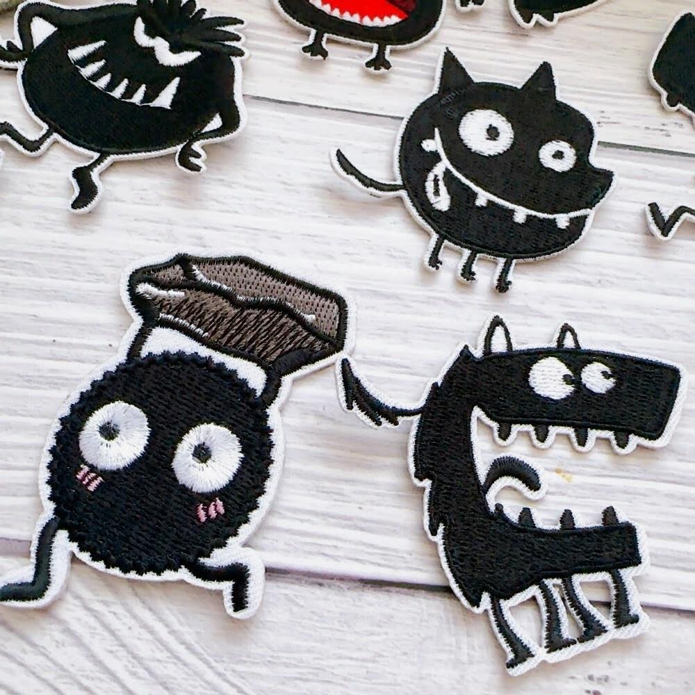 【皮卡布】U4 小黑怪 布貼 裝飾 布章 臂章燙 刺繡燙布貼 徽章 刺繡布貼 補丁補破洞 熨燙貼 燙布貼 Patch-細節圖8