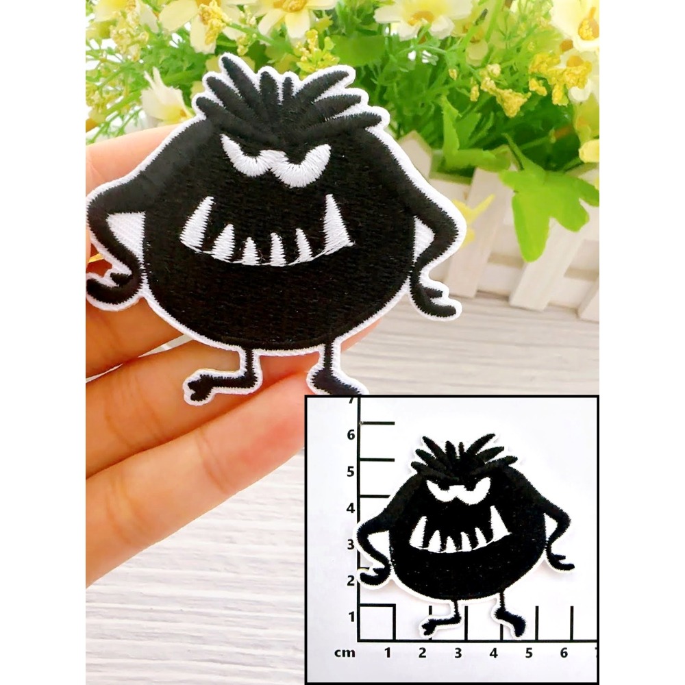 【皮卡布】U4 小黑怪 布貼 裝飾 布章 臂章燙 刺繡燙布貼 徽章 刺繡布貼 補丁補破洞 熨燙貼 燙布貼 Patch-規格圖9
