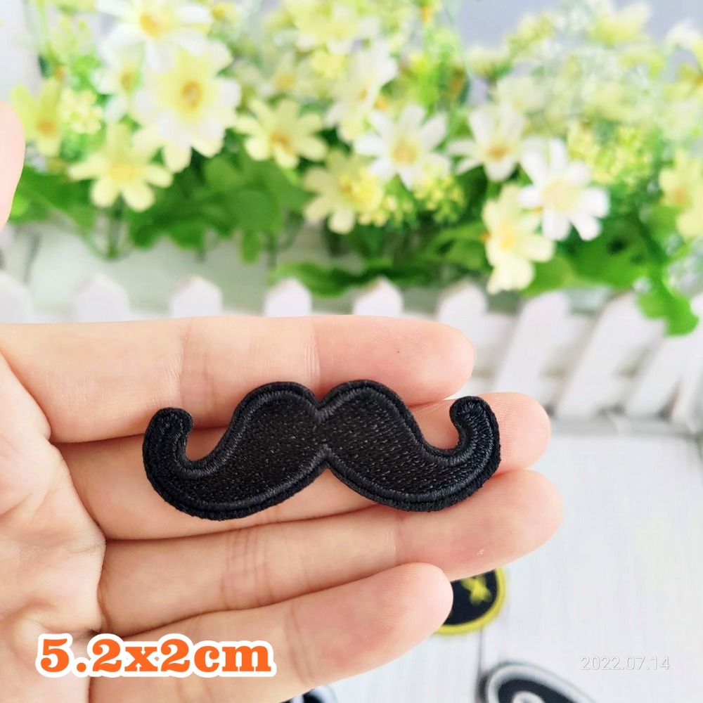 【皮卡布】K3  鬍子 布貼 裝飾 布章 臂章燙 刺繡燙布貼 徽章 刺繡布貼 補丁補破洞 熨燙貼 熨燙布貼 Patch-規格圖1