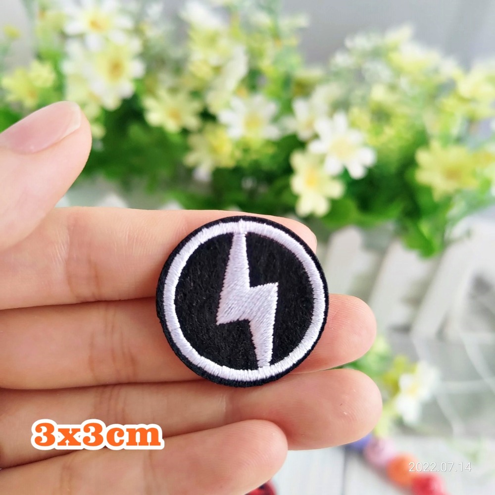 【皮卡布】K5 櫻桃 布貼 裝飾 布章 臂章燙 刺繡燙布貼 徽章 刺繡布貼 補丁補破洞  熨燙貼  熨燙布貼 Patch-規格圖1