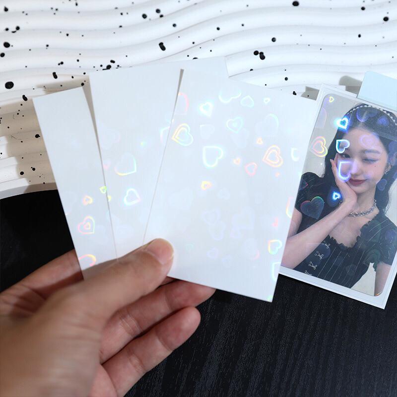【覺JIAO】卡套☛Ins風 二層卡膜 雷射愛心 一包50張 保護小卡 收納 三吋 小卡 卡包  證件套 IVE-細節圖2