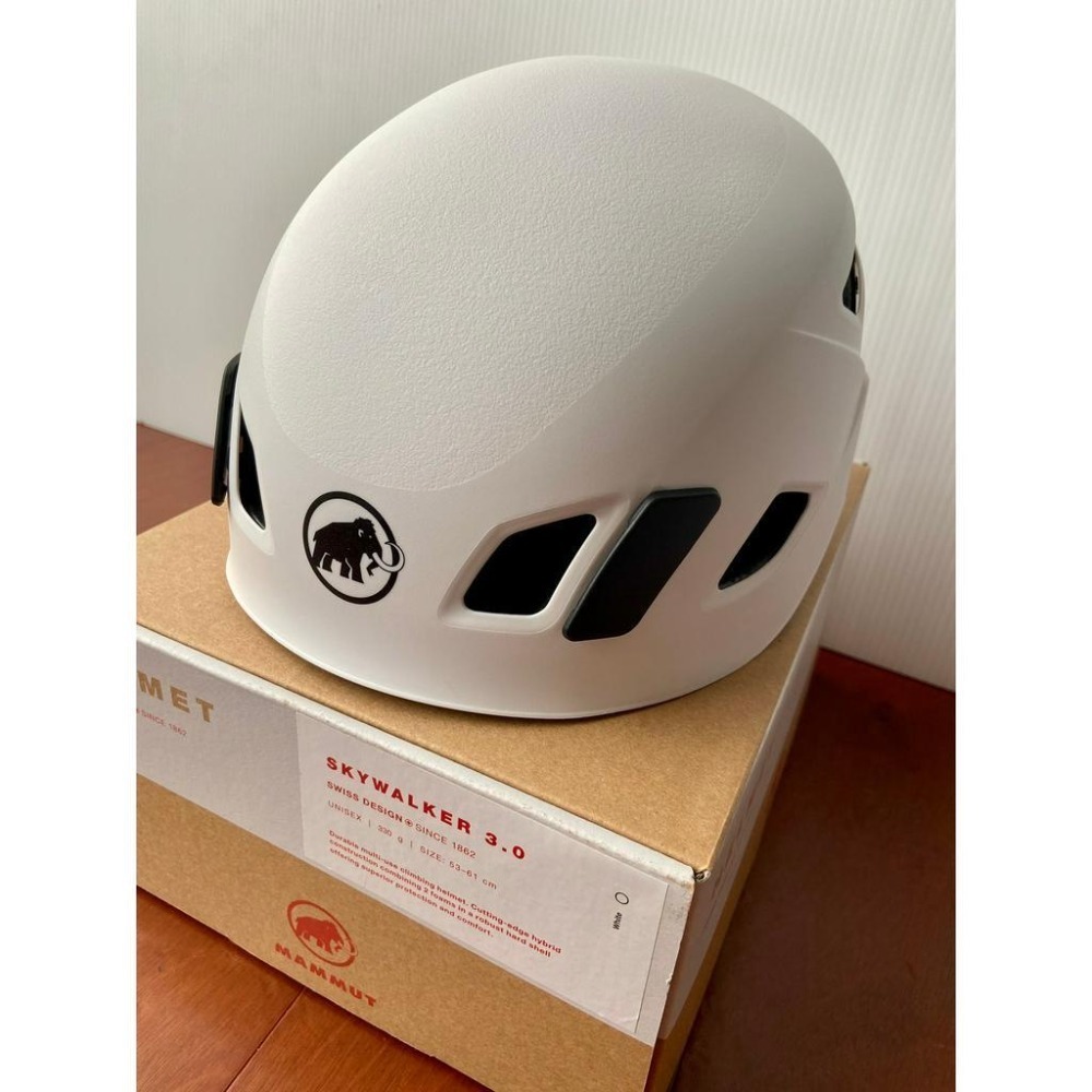 白色(White)
