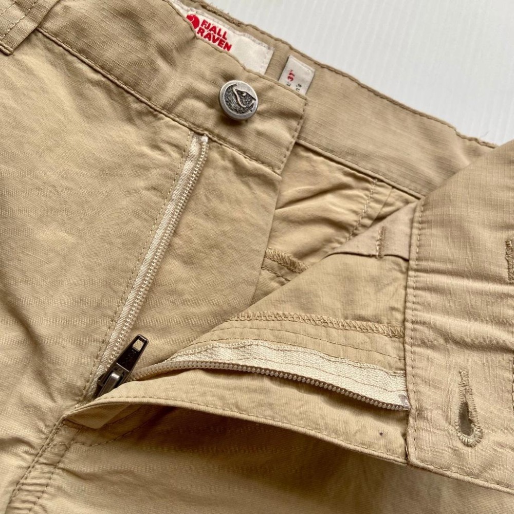 【隔壁山友】二手 Fjallraven Abisko Hybrid W Shorts 小狐狸 短褲 登山短褲 女38-細節圖4