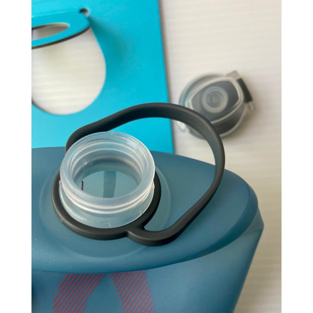 【隔壁山友】現貨+發票 Hydrapak Stow 500ml/ 1L 可壓縮式水壺 軟水壺 軟水袋-細節圖4