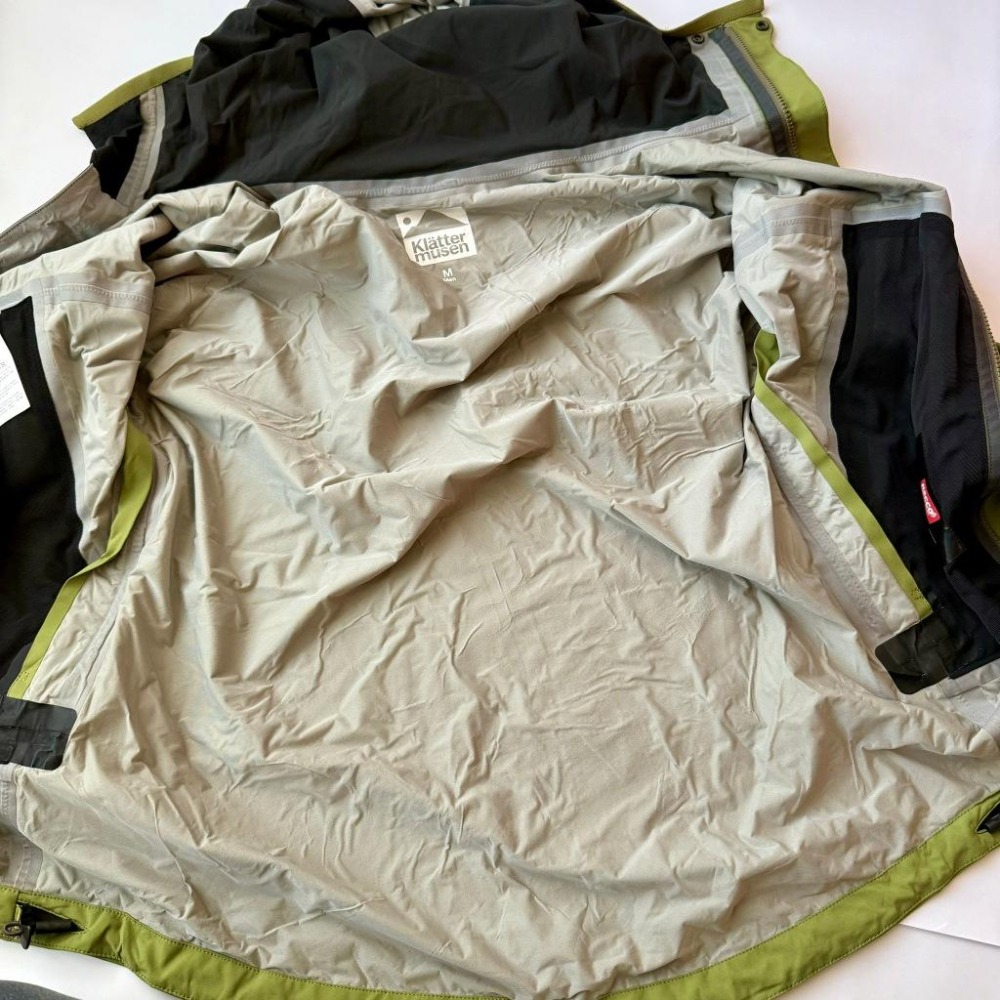【隔壁山友】二手 Klättermusen Allgron 男 防水連帽外套 攀山鼠 男M 外套 登山 防水-細節圖4