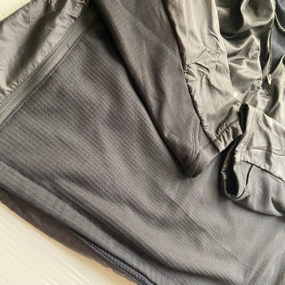 【隔壁山友】二手近新 The North Face Winter Warm ¼-Zip 北臉 帽T 外防風 內抓絨格-細節圖4