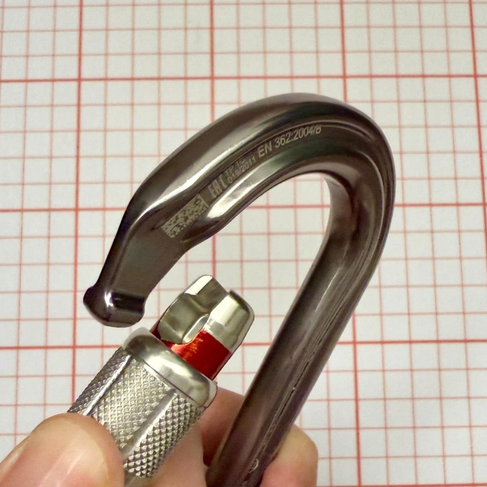 【隔壁山友】現貨+發票 Petzl OK Screw Lock 鉤環 攀岩 O型鉤環 有鎖鉤環-細節圖4