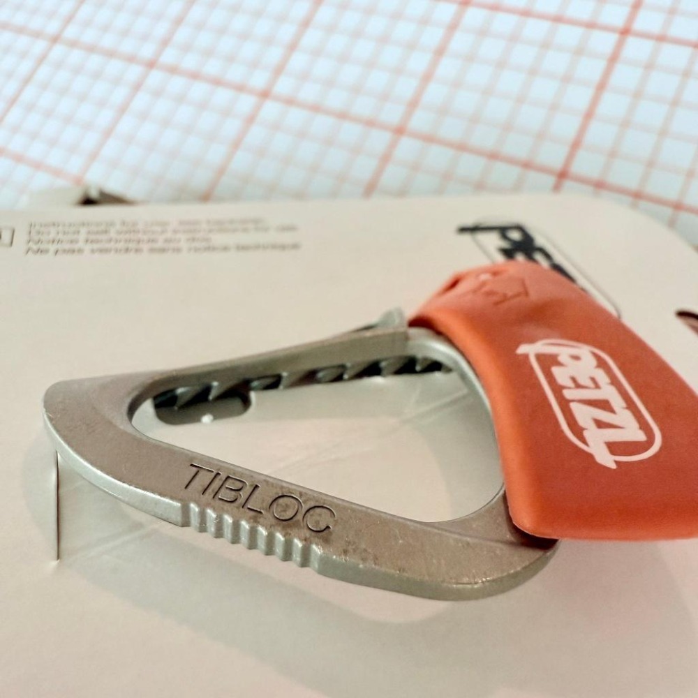 【隔壁山友】現貨+發票 Petzl Tibloc TIBLOC 超輕量緊急用上升器 輕量 抓結 救援 單向 繩索-細節圖3