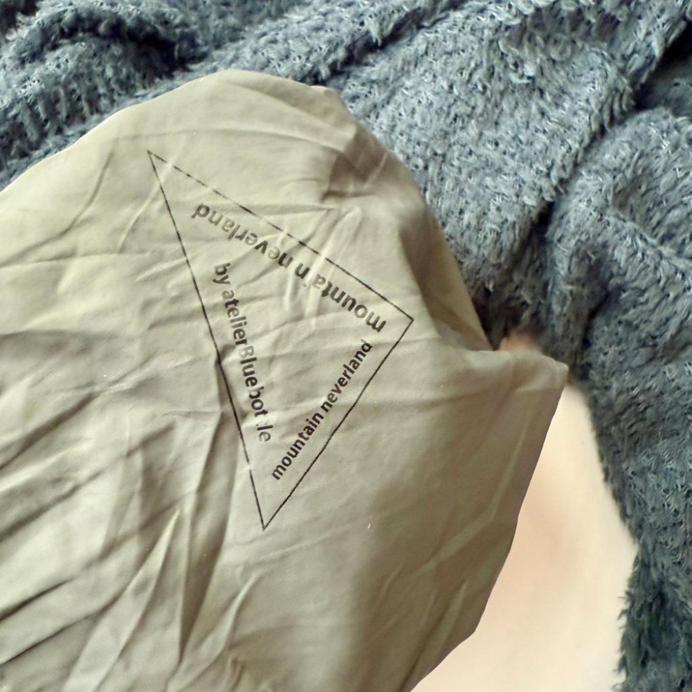 【隔壁山友】二手 atelierBluebottle Alpha Hoodie 輕量 保暖 登山 連帽衣-細節圖4