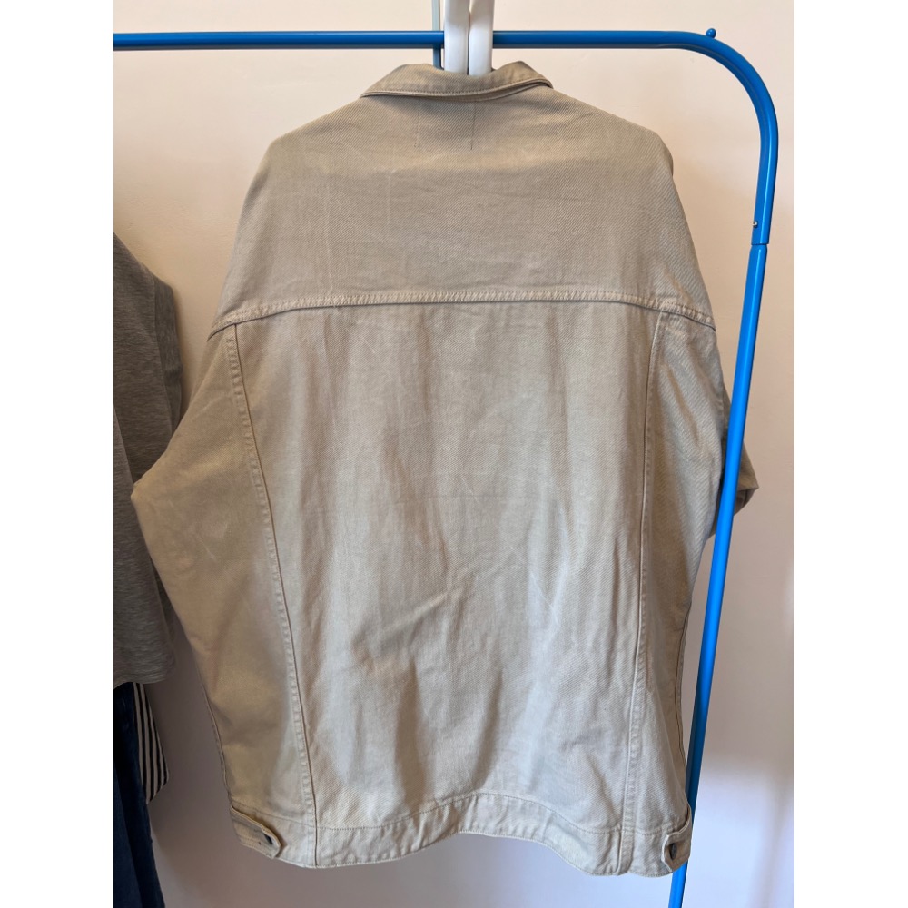 二手MO-BO卡其oversize大衣-細節圖3