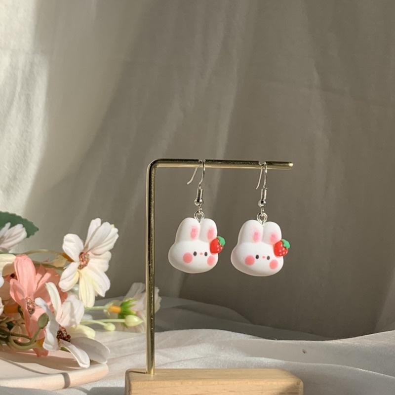 𝗦𝗽𝗿𝗶𝗻𝗚𝘂𝗮｜現貨｜草莓小白兔耳環 可愛日系動物迷你精緻少女心趣味耳飾無耳洞耳夾-細節圖6