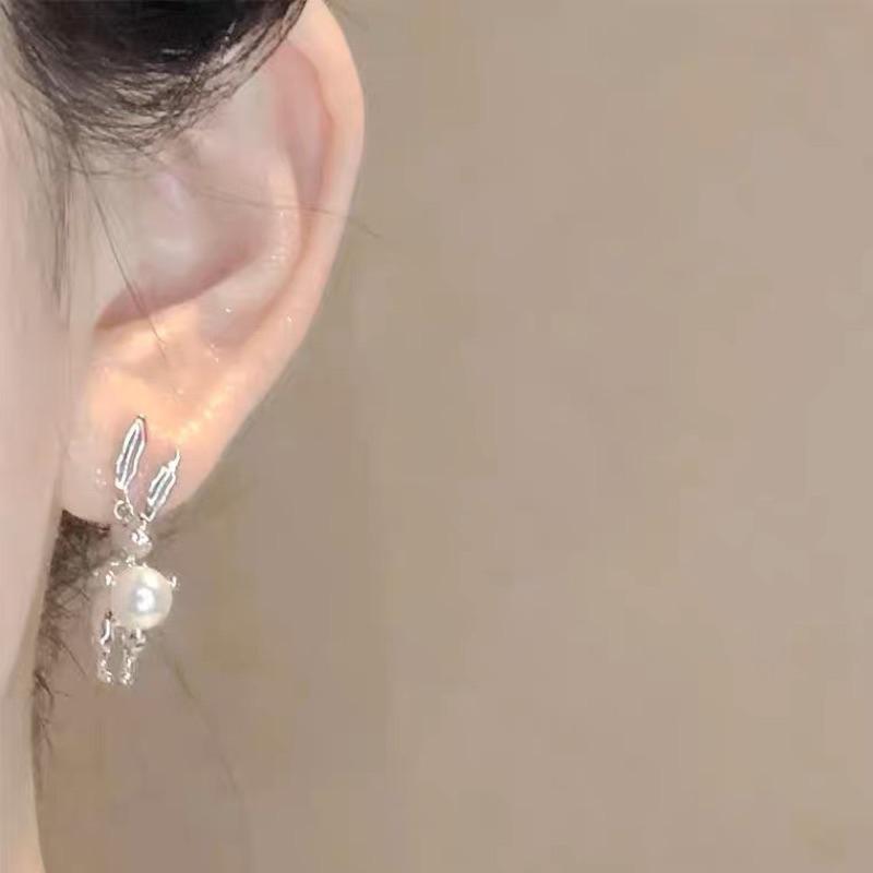 𝗦𝗽𝗿𝗶𝗻𝗚𝘂𝗮｜現貨｜小兔抱珍珠耳環 S925法式復古溫柔油畫浪漫森系氣質精緻百搭-細節圖2