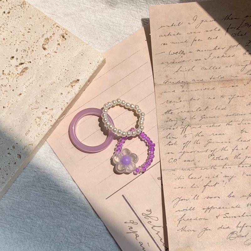 𝗦𝗽𝗿𝗶𝗻𝗚𝘂𝗮｜現貨｜紫色小花珍珠戒指套組 清新日系文藝溫柔精緻可愛花朵清純少女心串珠戒指-細節圖3