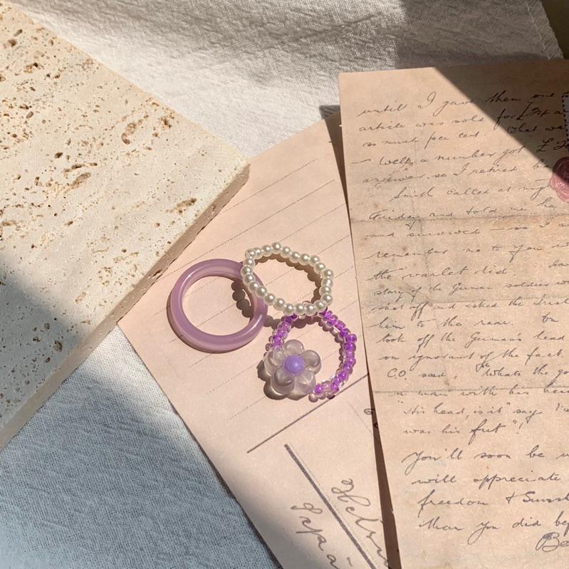 𝗦𝗽𝗿𝗶𝗻𝗚𝘂𝗮｜現貨｜紫色小花珍珠戒指套組 清新日系文藝溫柔精緻可愛花朵清純少女心串珠戒指-細節圖4