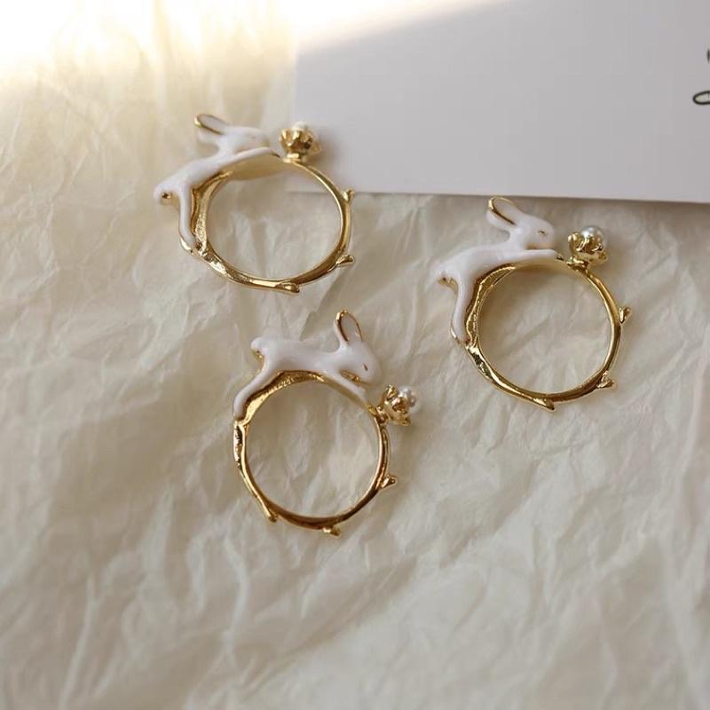 𝗦𝗽𝗿𝗶𝗻𝗚𝘂𝗮｜現貨｜跑跑小兔戒指 滴釉珍珠日式可愛森系小清新動物造型賣萌指環-細節圖2