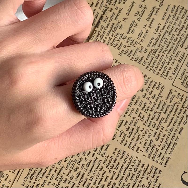 𝗦𝗽𝗿𝗶𝗻𝗚𝘂𝗮｜現貨｜餅乾小精靈戒指 可愛日系迷你精緻少女心趣味創意-細節圖6