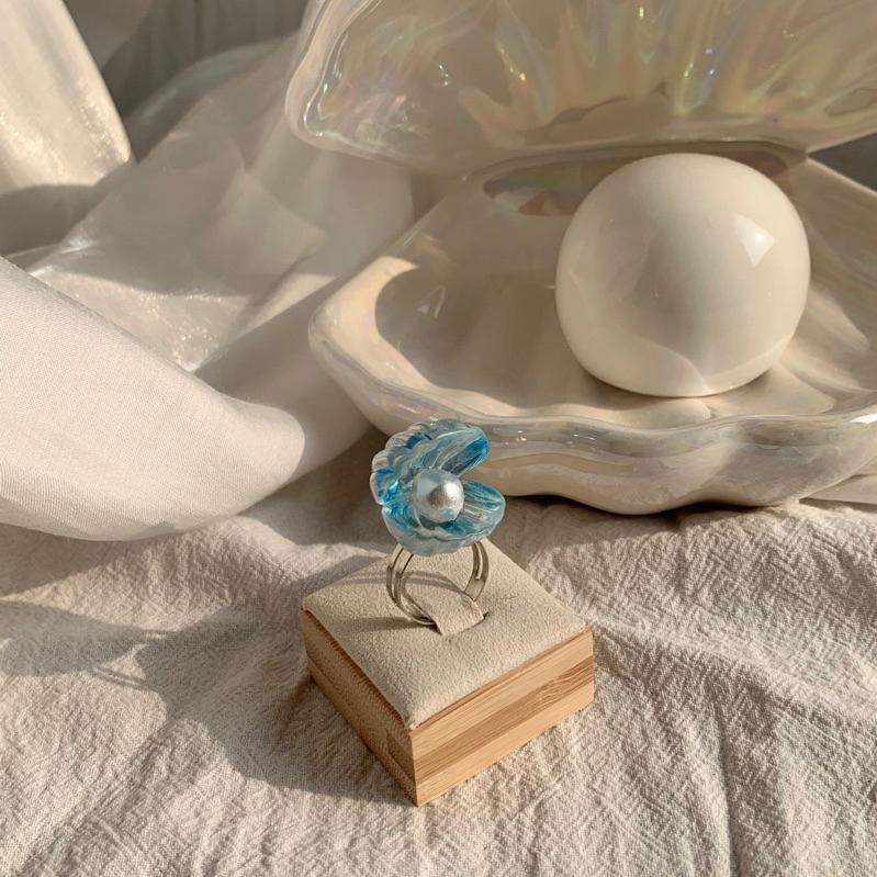 𝗦𝗽𝗿𝗶𝗻𝗚𝘂𝗮｜現貨｜湛藍貝殼珍珠戒指 海洋水晶可愛日系迷你精緻少女心趣味創意吊飾開口戒-細節圖2