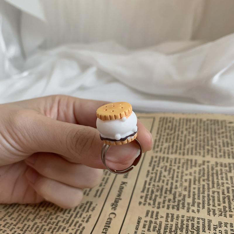 𝗦𝗽𝗿𝗶𝗻𝗚𝘂𝗮｜現貨｜ 小兔夾心餅乾戒指 可愛日系動物迷你精緻少女心趣味創意飾品-細節圖2
