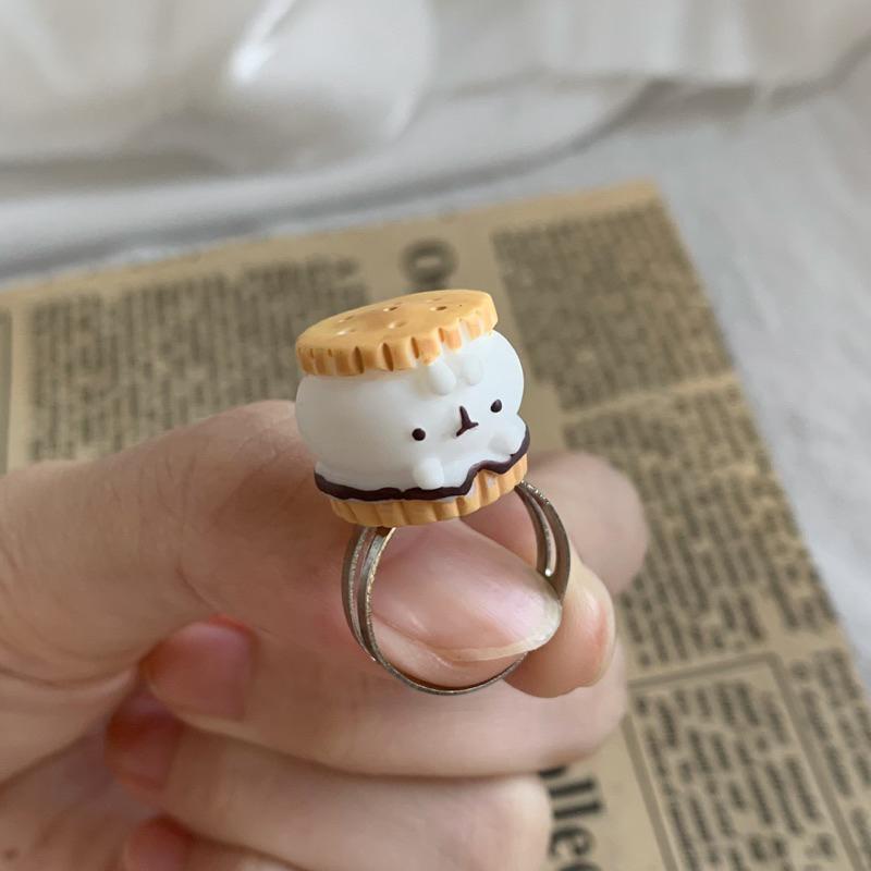𝗦𝗽𝗿𝗶𝗻𝗚𝘂𝗮｜現貨｜ 小兔夾心餅乾戒指 可愛日系動物迷你精緻少女心趣味創意飾品-細節圖3