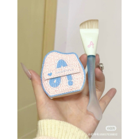 戴栗ლ 爾木萄ᴀᴍᴏʀᴛᴀʟꜱ魚尾薄弧一字型粉底刷🧊無暇底妝一步到位！