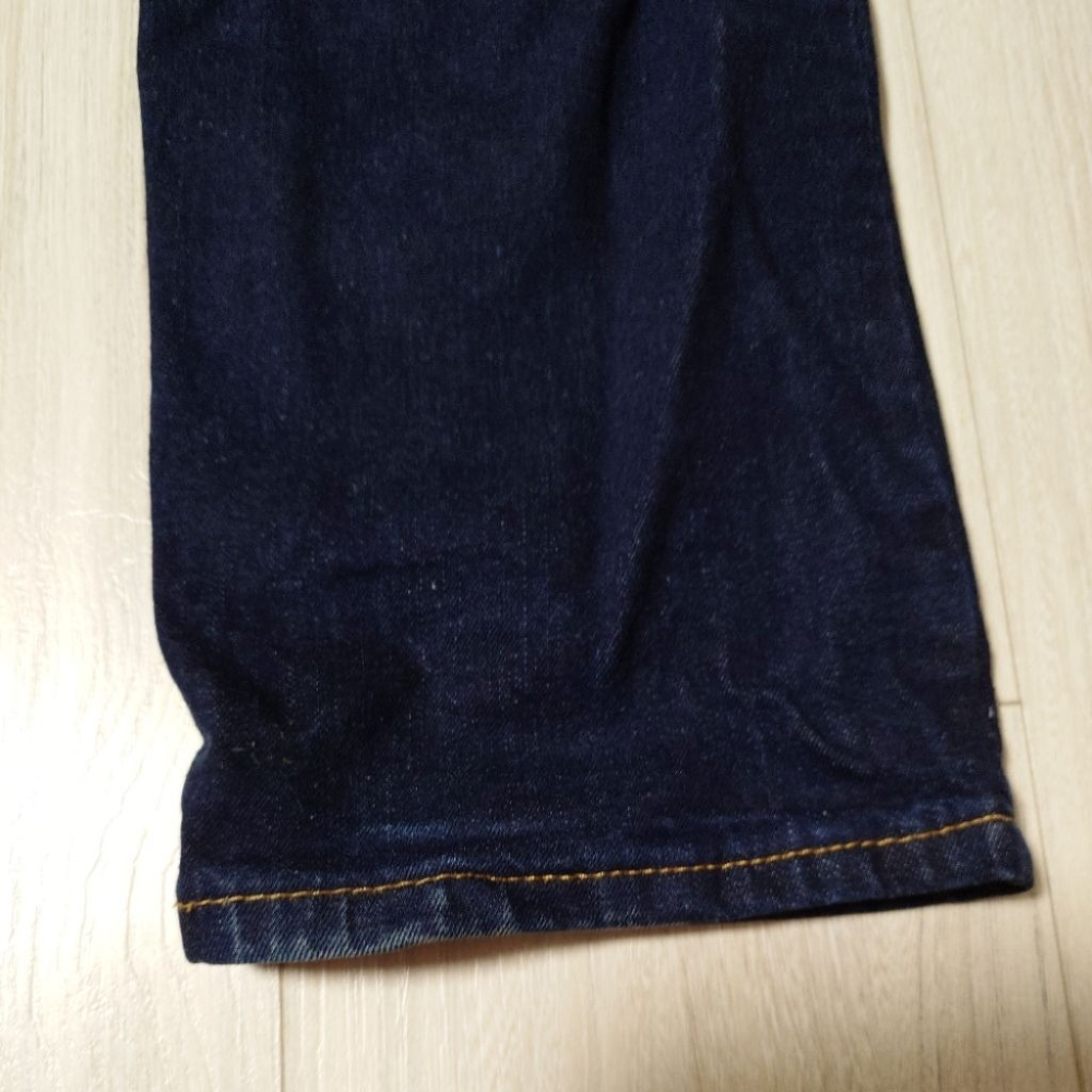 九成新 Levi＇s 牛仔褲 W:33 L:29 九成新 因為尺寸不合所以售出-細節圖4