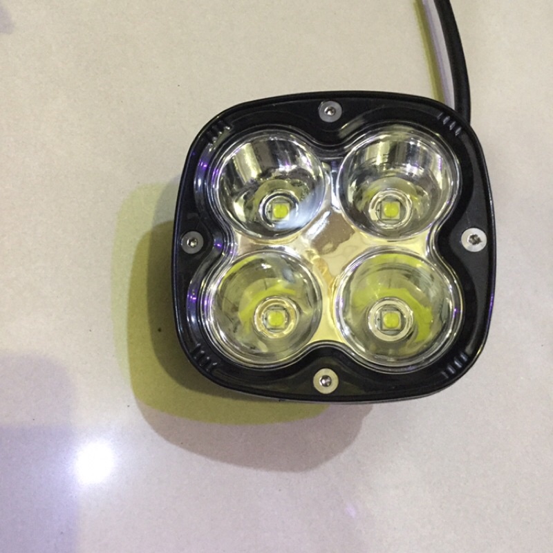 高亮度4顆10W大功率LED 40W 白光黃光工程改裝射燈霧燈汽車-機車-摩托車-照明怪手-9V-12V-24V