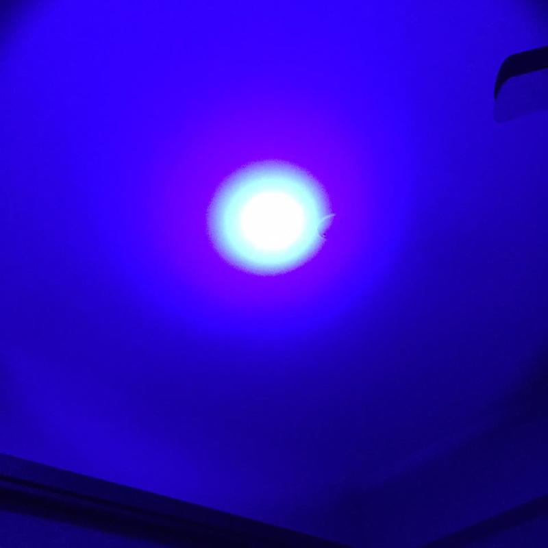 30W雙色高亮度。18650電池-藍光。白光手電筒。LED照明。釣魚-激光-細節圖4