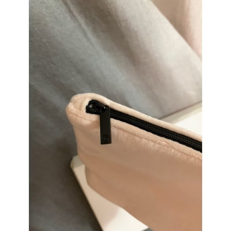 《YUEMOE》CHANEL 香奈兒精緻米色化妝包-細節圖2