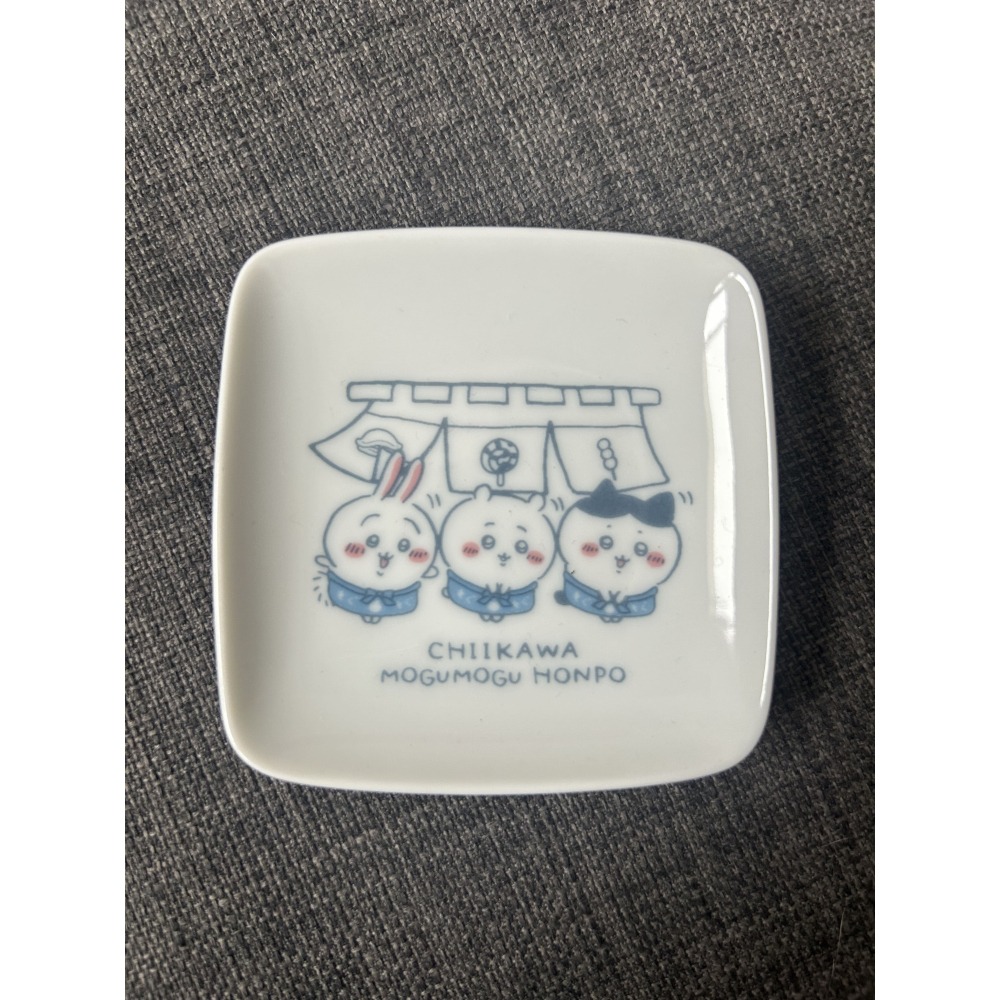 全站免運 全新現貨 吉伊卡哇 日本正版 川越限定 豆皿 碟子 沾醬碟 方碟 當地店鋪帶回 chiikawa-細節圖3