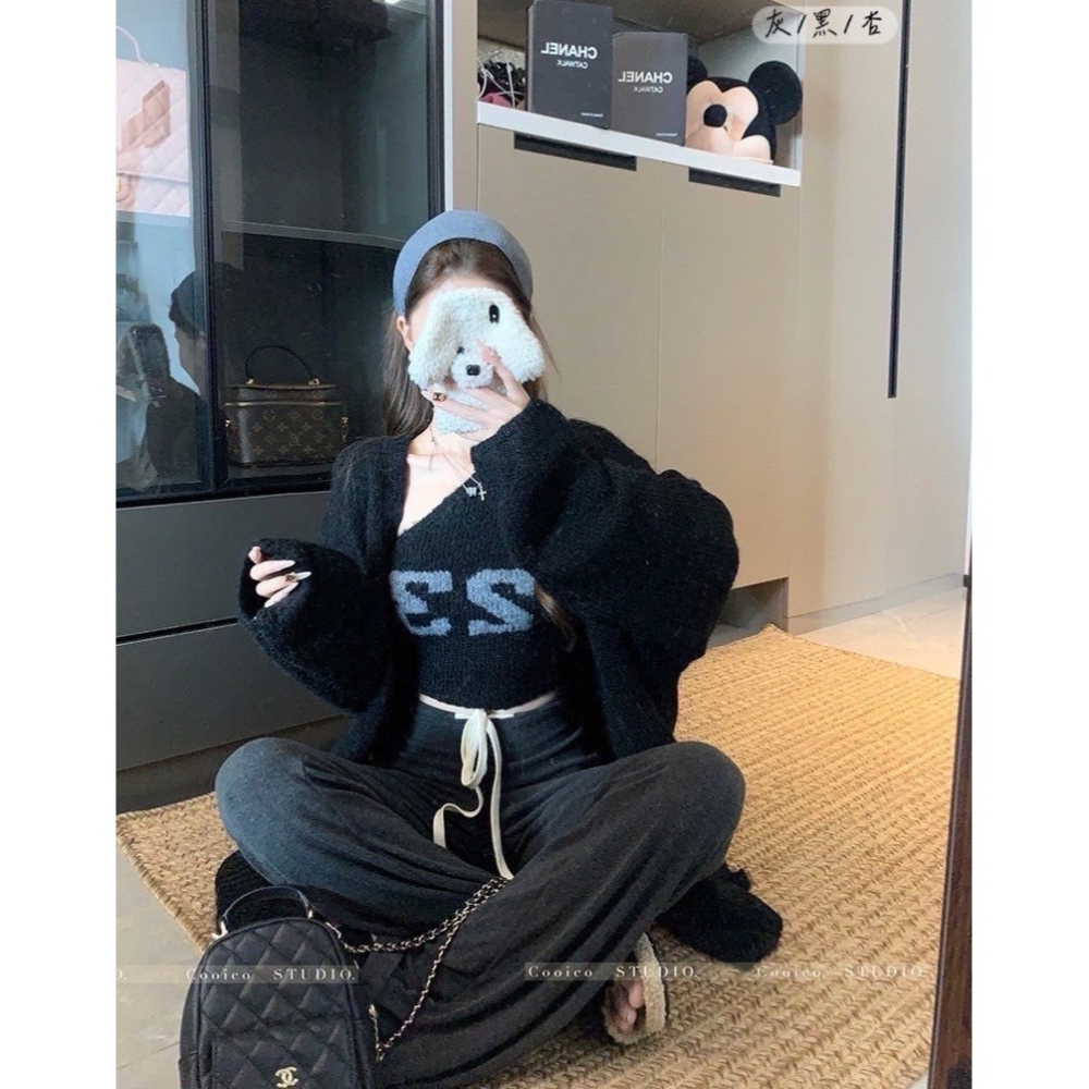 斜肩字母背心針織套裝-細節圖2