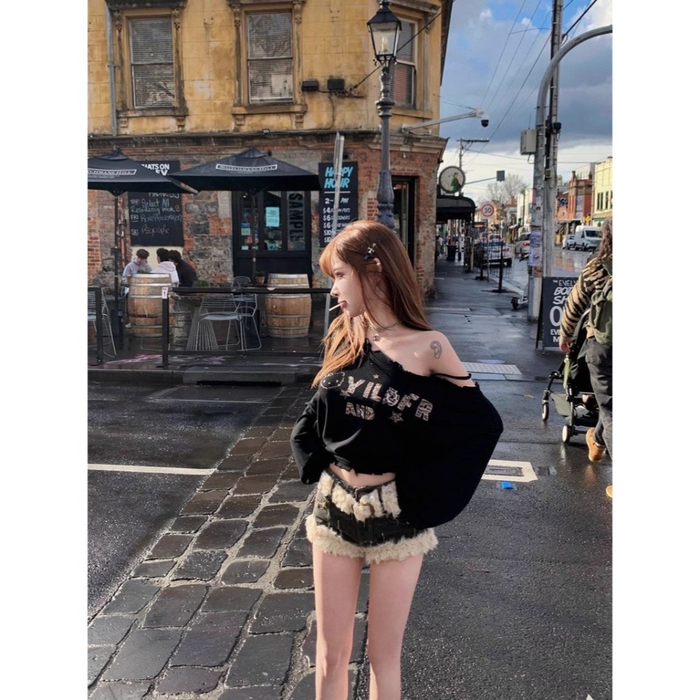 韓系斜肩吊帶衛衣-細節圖5