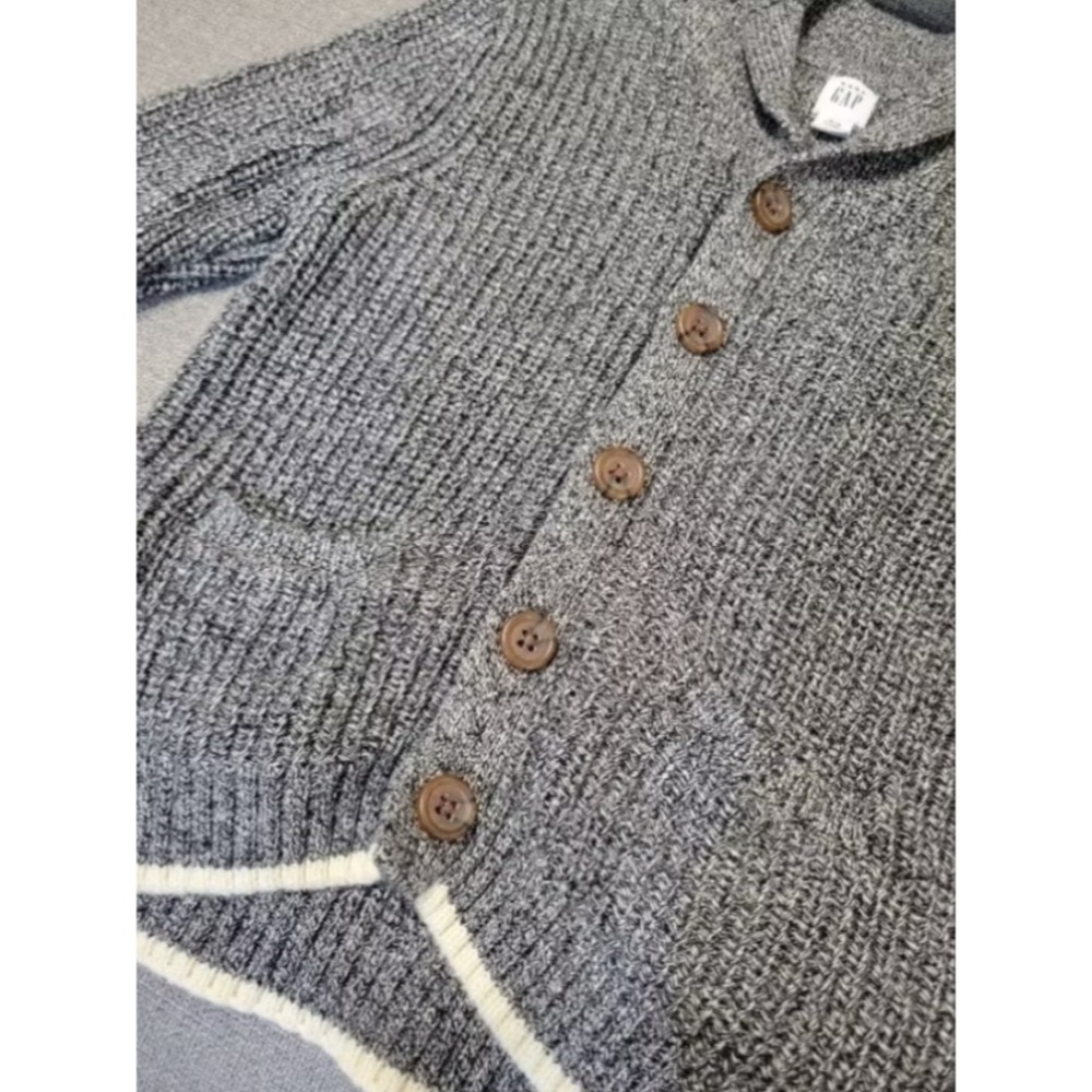 【貝比尼尼】Gap幼童針織外套 尺碼18-24m-細節圖2