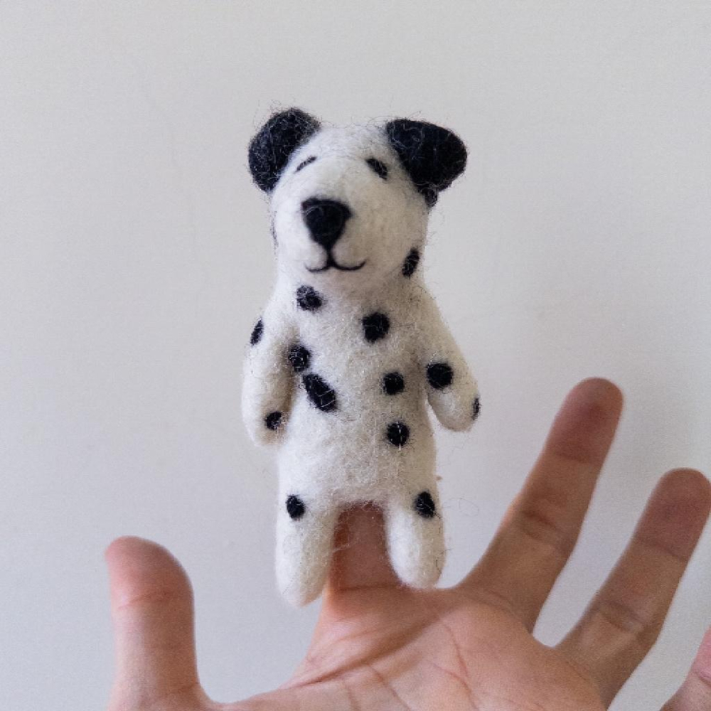 【安選物】大麥町手指偶 手作大麥町指偶 麥町犬手指偶 麥町犬戴圍巾 101忠狗 公平貿易手指偶 講故事道具 羊毛氈指偶-細節圖3