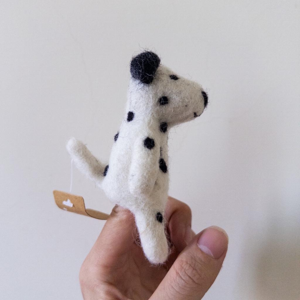 【安選物】大麥町手指偶 手作大麥町指偶 麥町犬手指偶 麥町犬戴圍巾 101忠狗 公平貿易手指偶 講故事道具 羊毛氈指偶-細節圖4