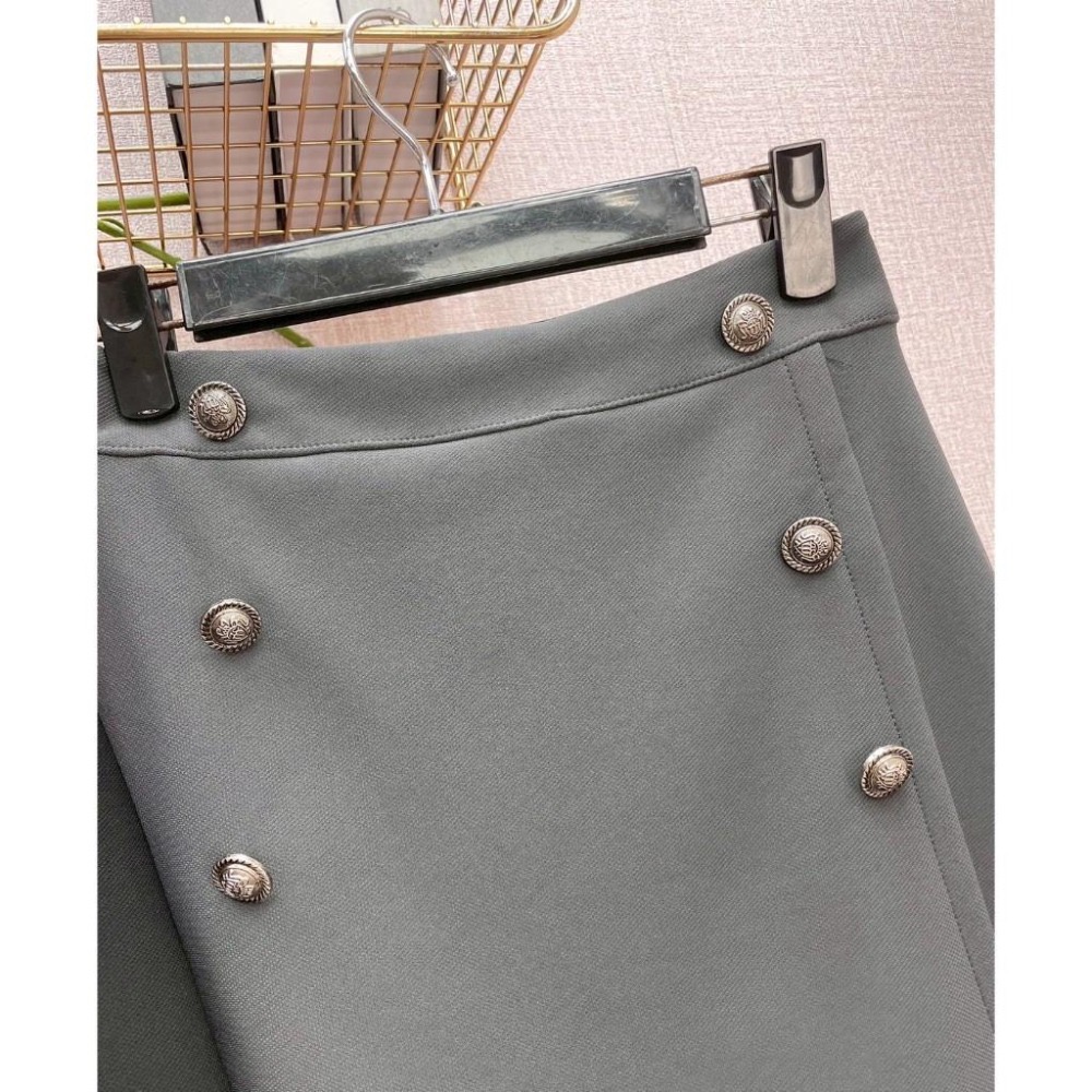 MIMA女王 ❤A168💡六顆排釦造型短裙-細節圖2