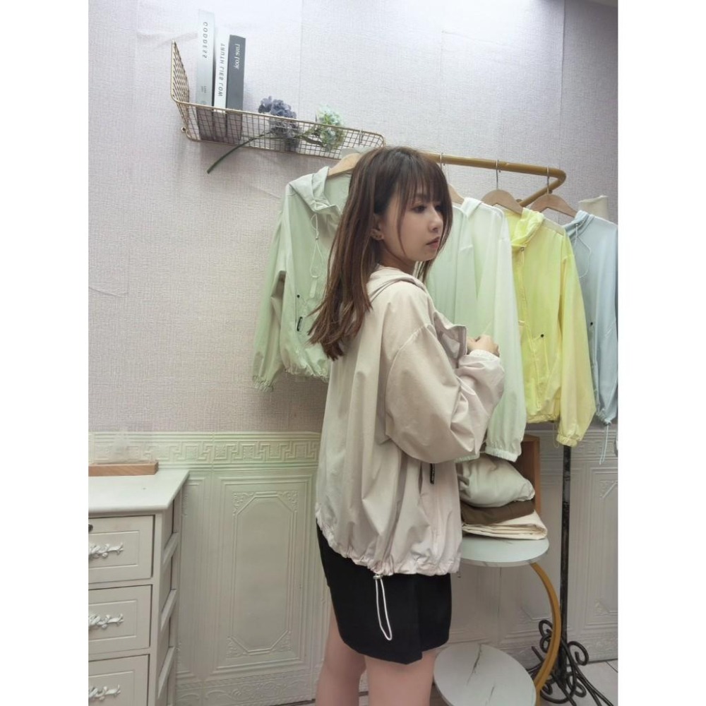 MIMA女王❤A642💡機能實搭超型感連帽防曬外套-細節圖2