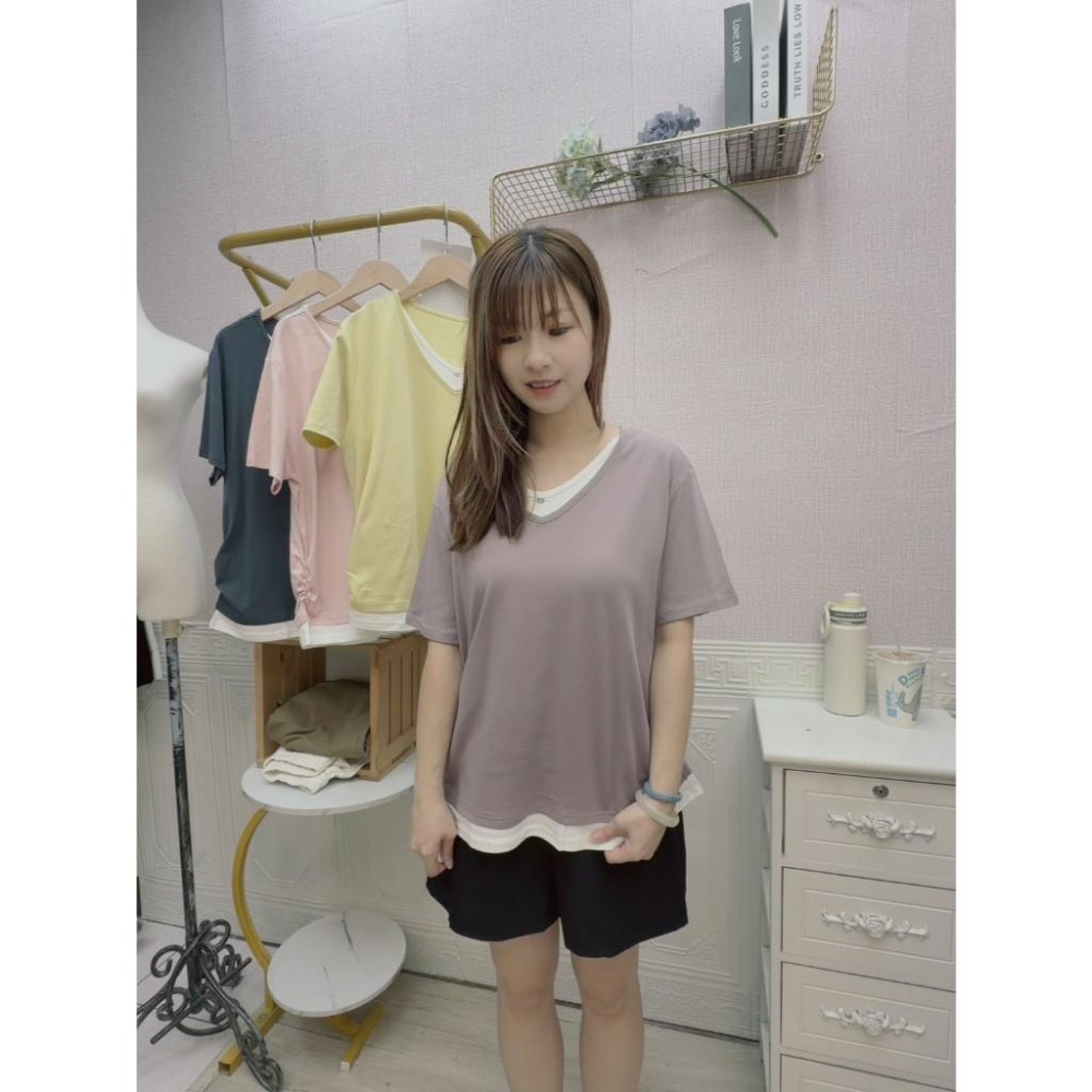 MIMA女王❤A750💡層次感V領撞色假二件百搭上衣-細節圖2