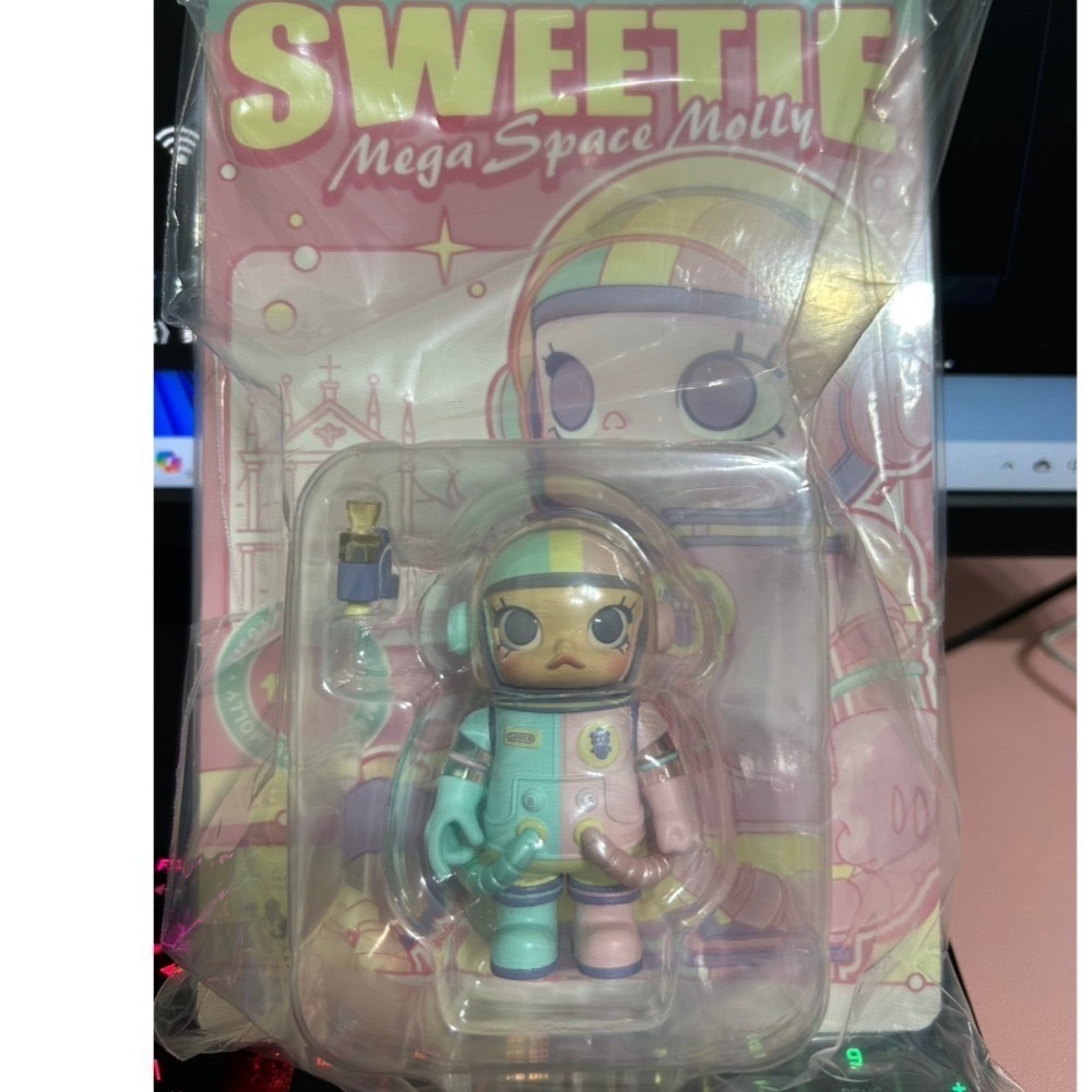 POPMART泡泡瑪特 MEGA珍藏系列 SPACE MOLLY 100% 蜜糖 吊卡組(澳門限定款)-規格圖1