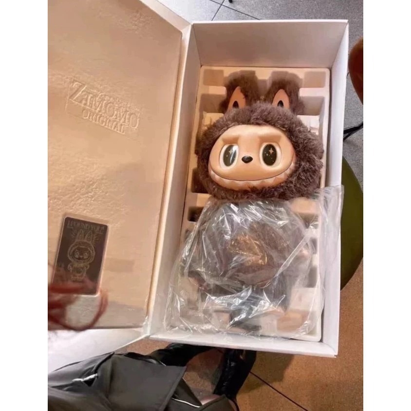 POPMART 大首領 Zimomo 大娃 泡泡瑪特 THE MONSTER 搪膠臉公仔 I FOUND YOU-細節圖9