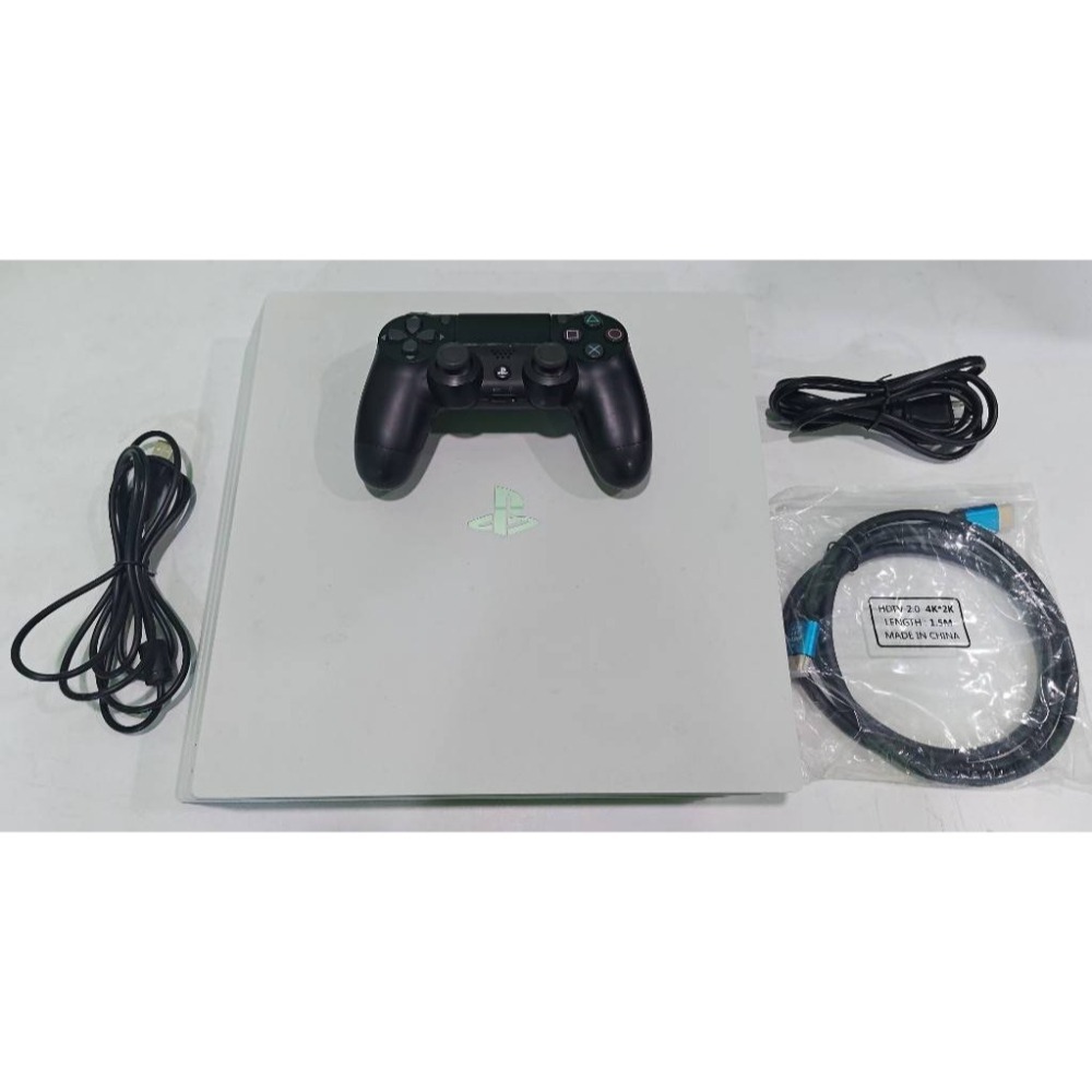 ＜譜蕾兒電玩＞（二手）PS4 Pro 主機 冰河白 無盒裝 (加碼贈隨機兩片全新PS4遊戲片)-細節圖2