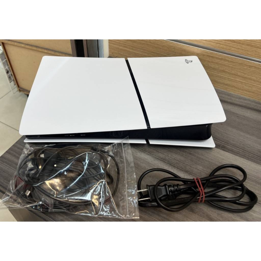 ＜譜蕾兒電玩＞（二手）PS5 Slim 主機 數位版 (無手把)-細節圖3