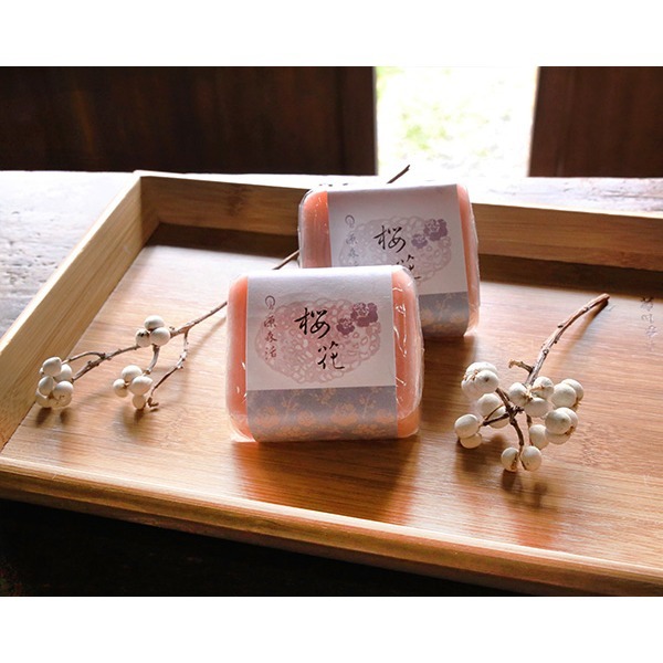 [買二送一] 源森活有機植萃添加  櫻の顏膠原手工石鹼 100g-細節圖3