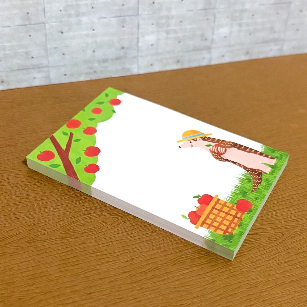 【Miki Chen 插畫工作室】台灣原創插畫-穿山甲採蘋果便條本 辦公室無背膠可愛便條紙-細節圖2
