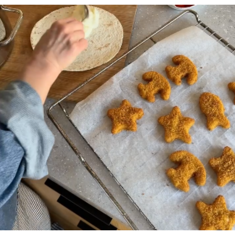 【冷凍美食】IKEA宜家家居 🈵399免運 鱈魚塊 魚塊 魚肉 脆脆小魚 星星造型 魚造型 船錨 星星塊 炸魚塊-細節圖5